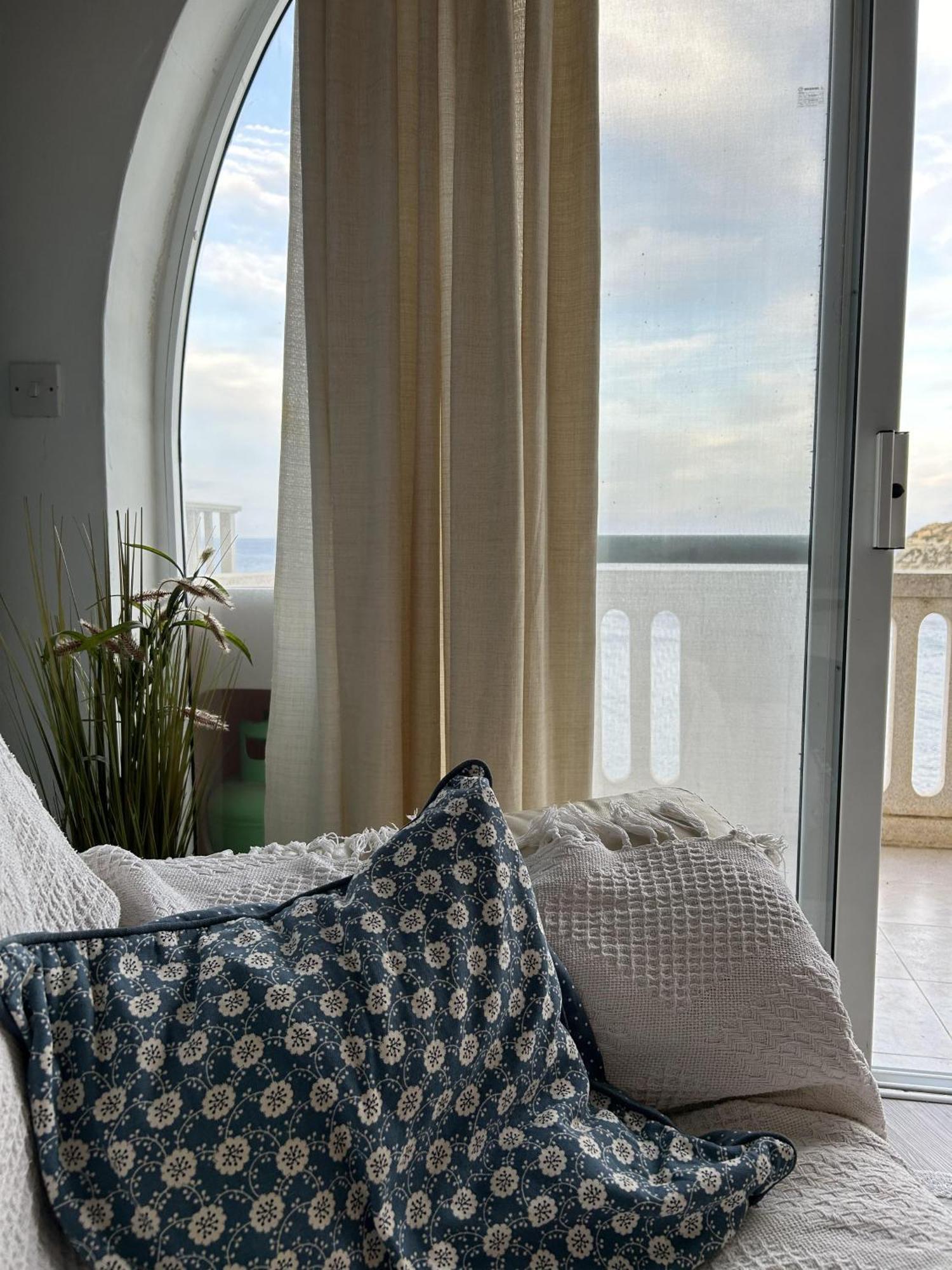 Excellent Views 2-bed In Gozo Apartment *