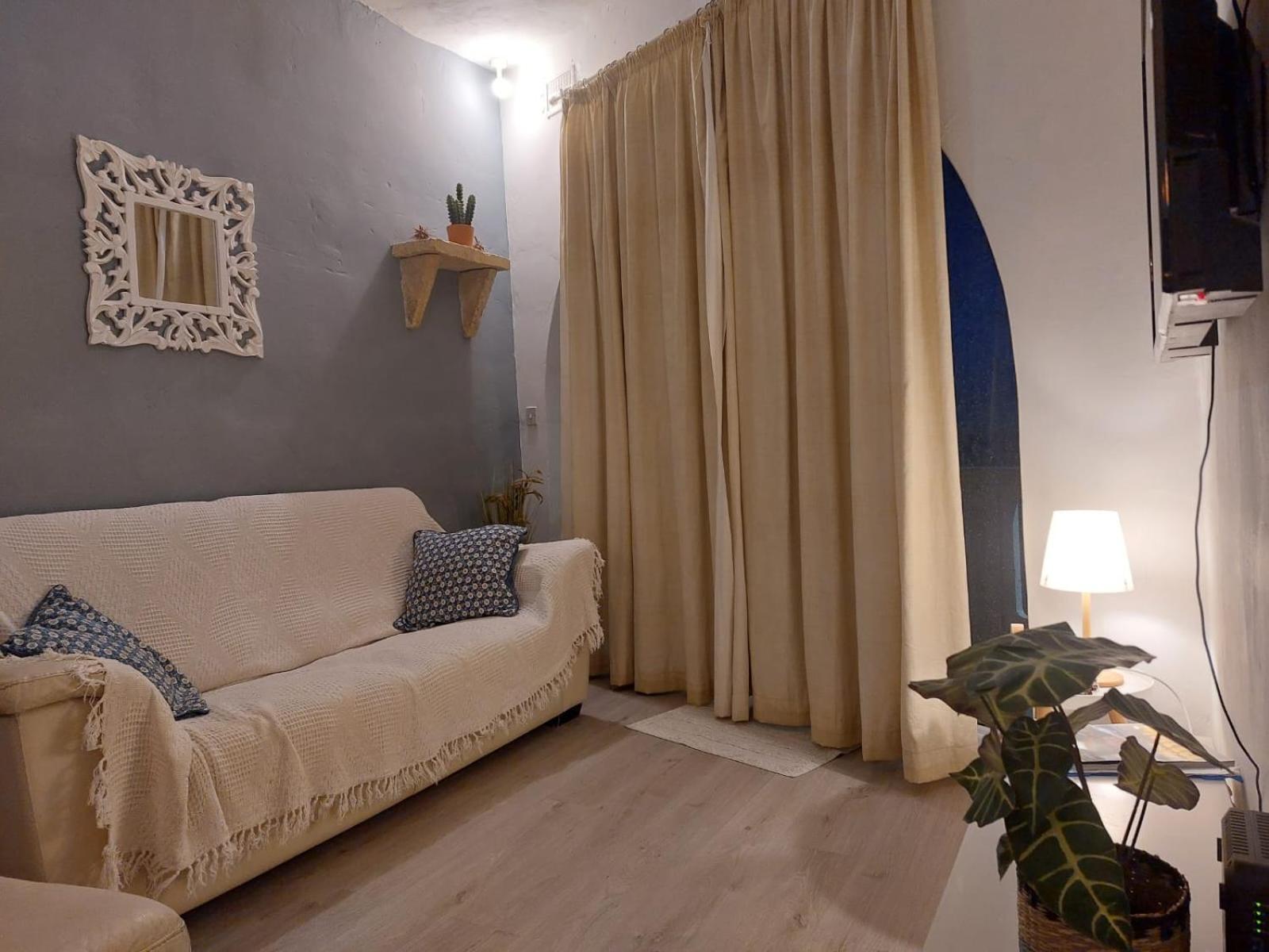 Excellent Views 2-bed In Gozo *