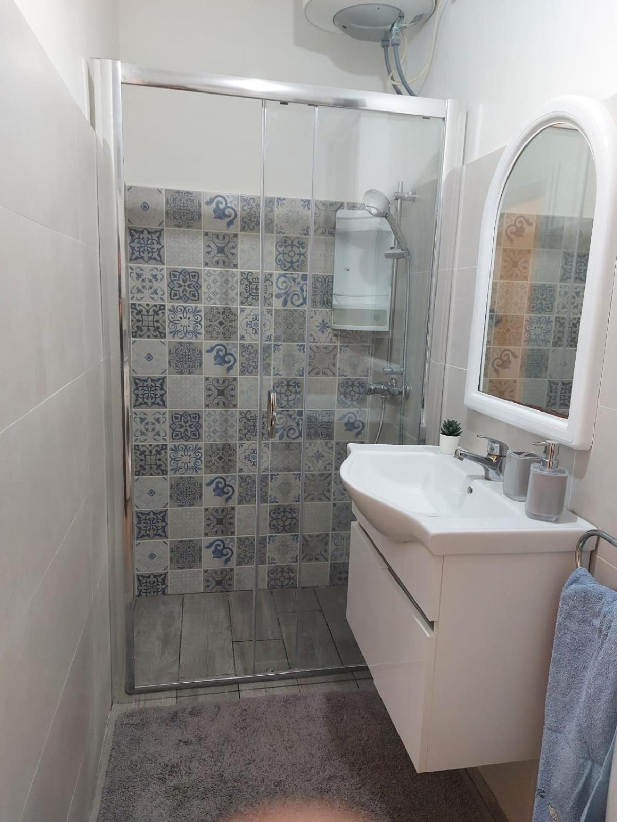 Excellent Views 2-bed In Gozo